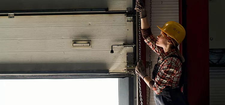 Addressing Common Garage Door Stoppage Issues in Des Plaines, IL